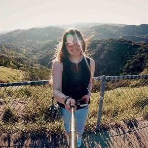 Meet your Posher, Fiorella